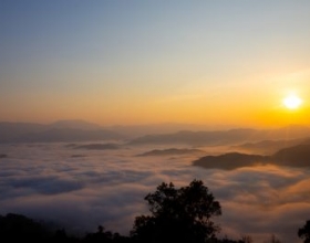 Đồn Đèn Bắc Kạn - điểm săn mây đón bình minh cho người yêu thiên nhiên 