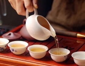 Khi Nghệ Thuật Gói Gọn Trong Tách Trà