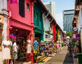 Chuyện Lạ Ở Singapore: Kẹo Cao Su – Một Món Hàng “Xa Xỉ”