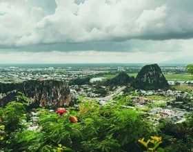 Vẻ Đẹp Nghệ Thuật Từ Làng Đá Mỹ Nghệ Non Nước – Hồn Của Đà Nẵng