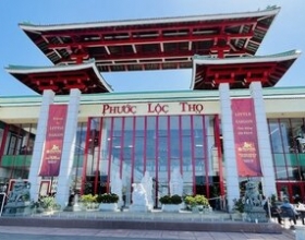 Ghé thăm thương xá Phước Lộc Thọ